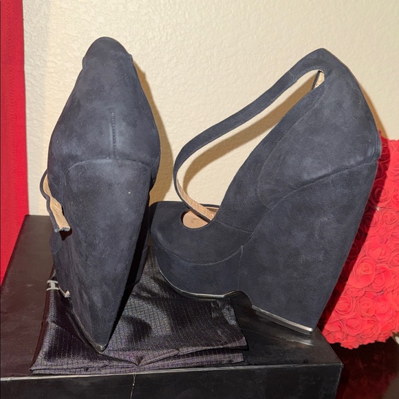 L.A.M.B. Black Suede Wedges - Picture 9 of 12